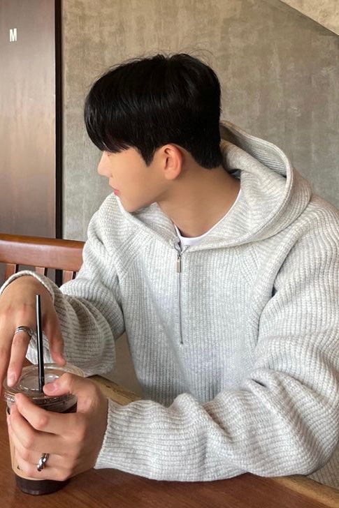 TAEGU Semi Zip Warm Hoodie