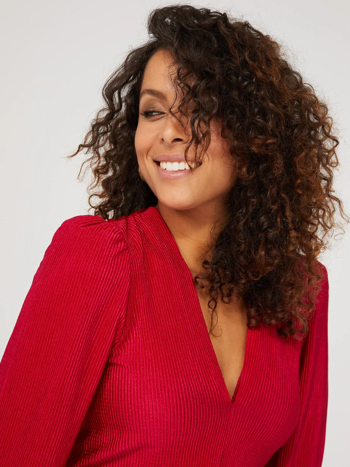 V-Neck Plisse Long Sleeve Top With Bottom Band