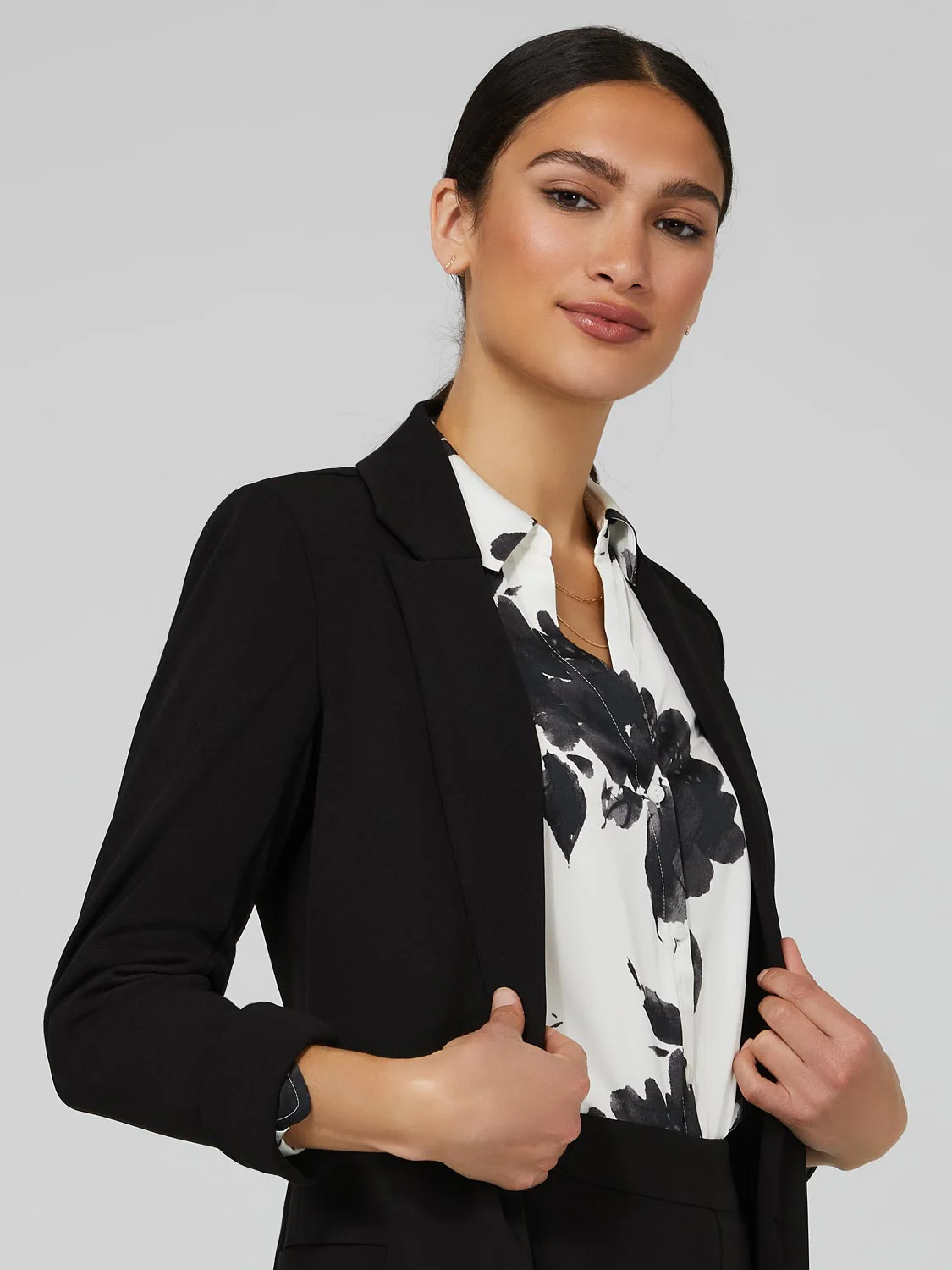 Long Open Blazer With Front Pockets