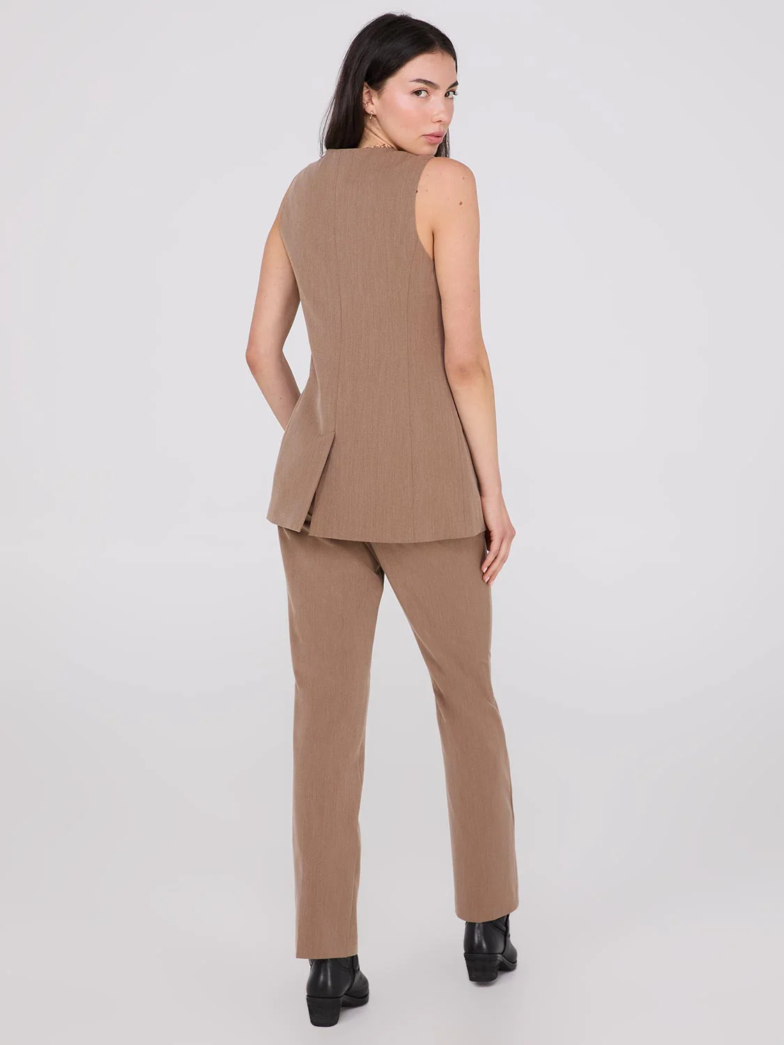 Sleeveless 3-Button Blazer