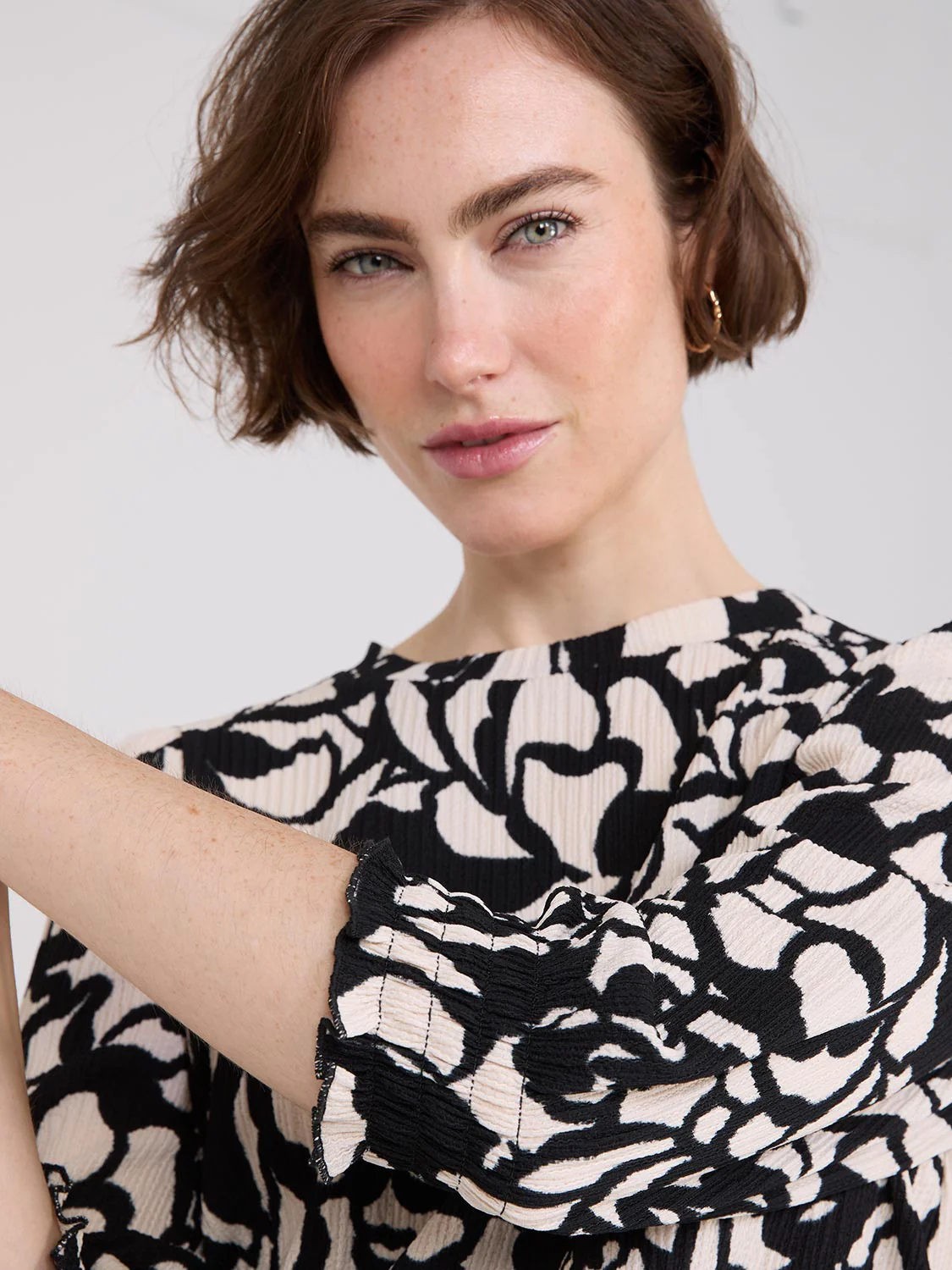 Printed Textured 3/4 Sleeve Round Neck Top