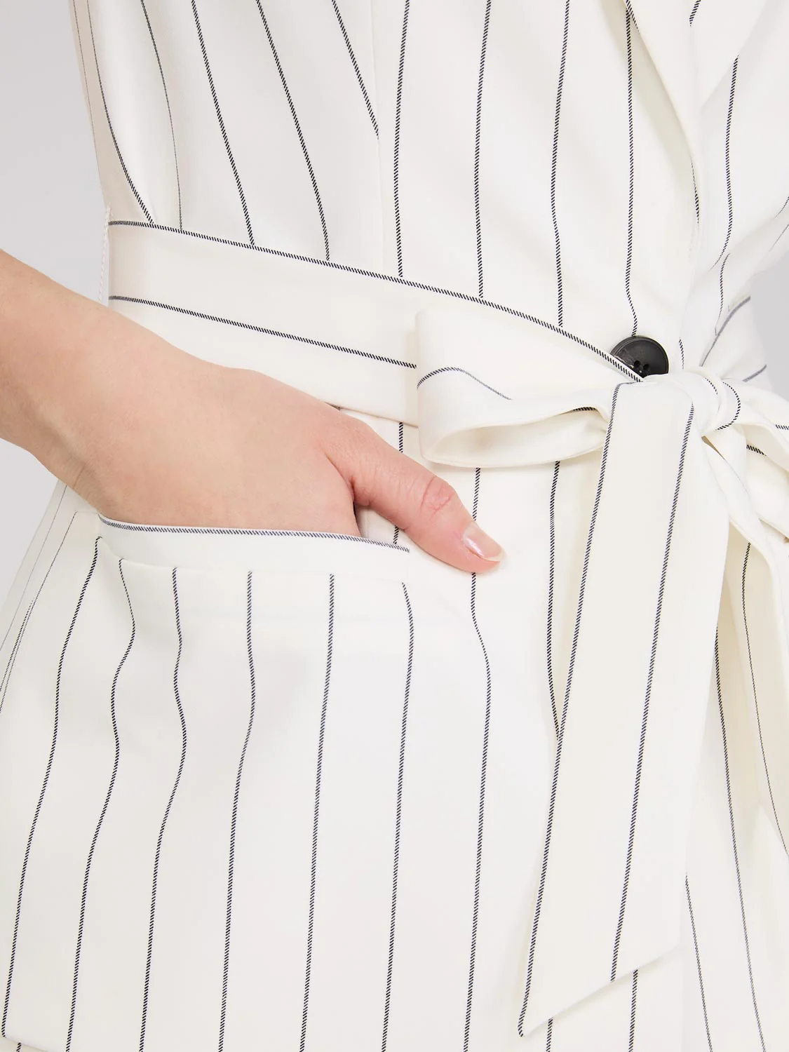 Sleeveless Striped 1-Button Blazer