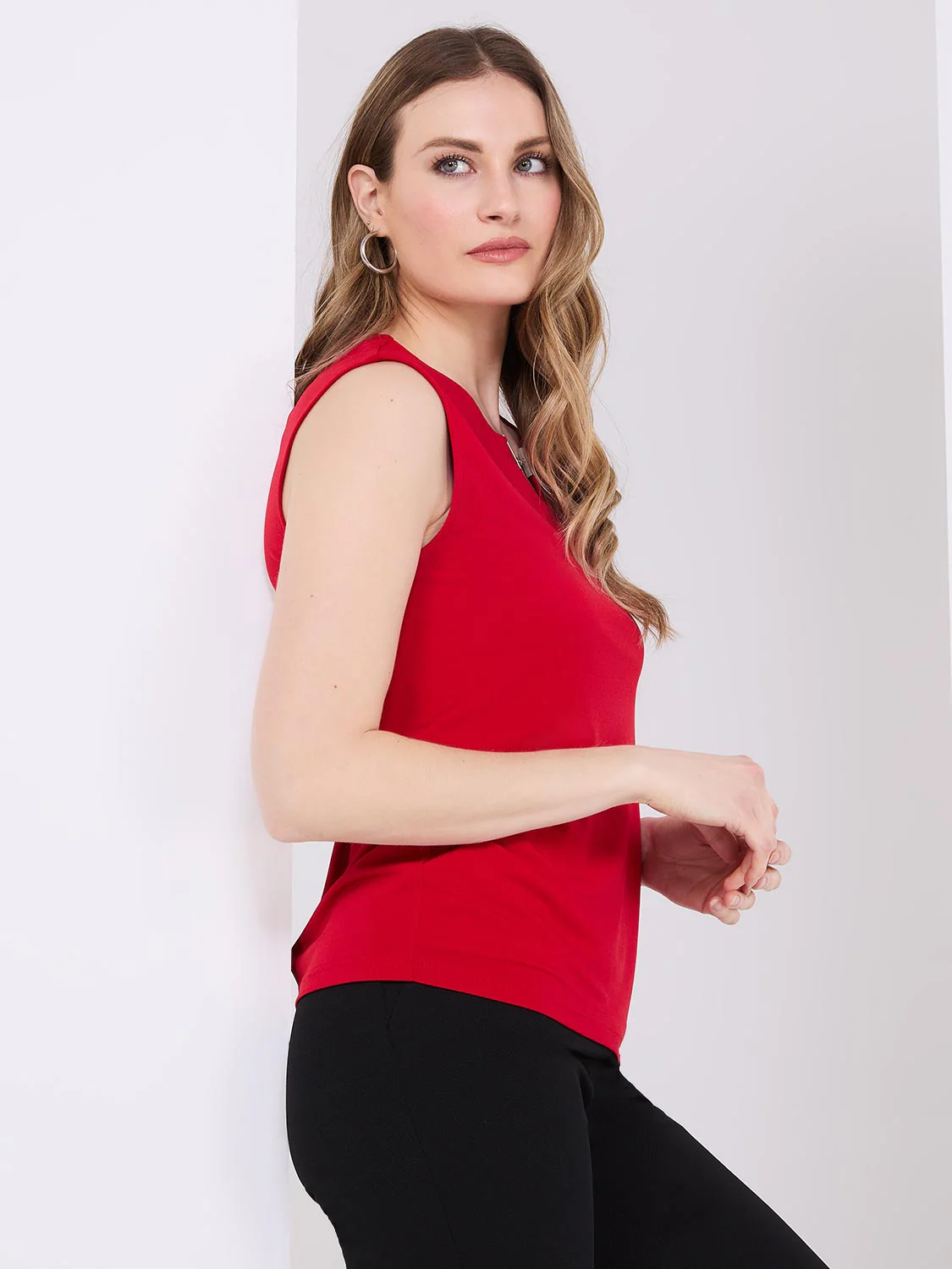 Sleeveless Top With Metal Bar Detail