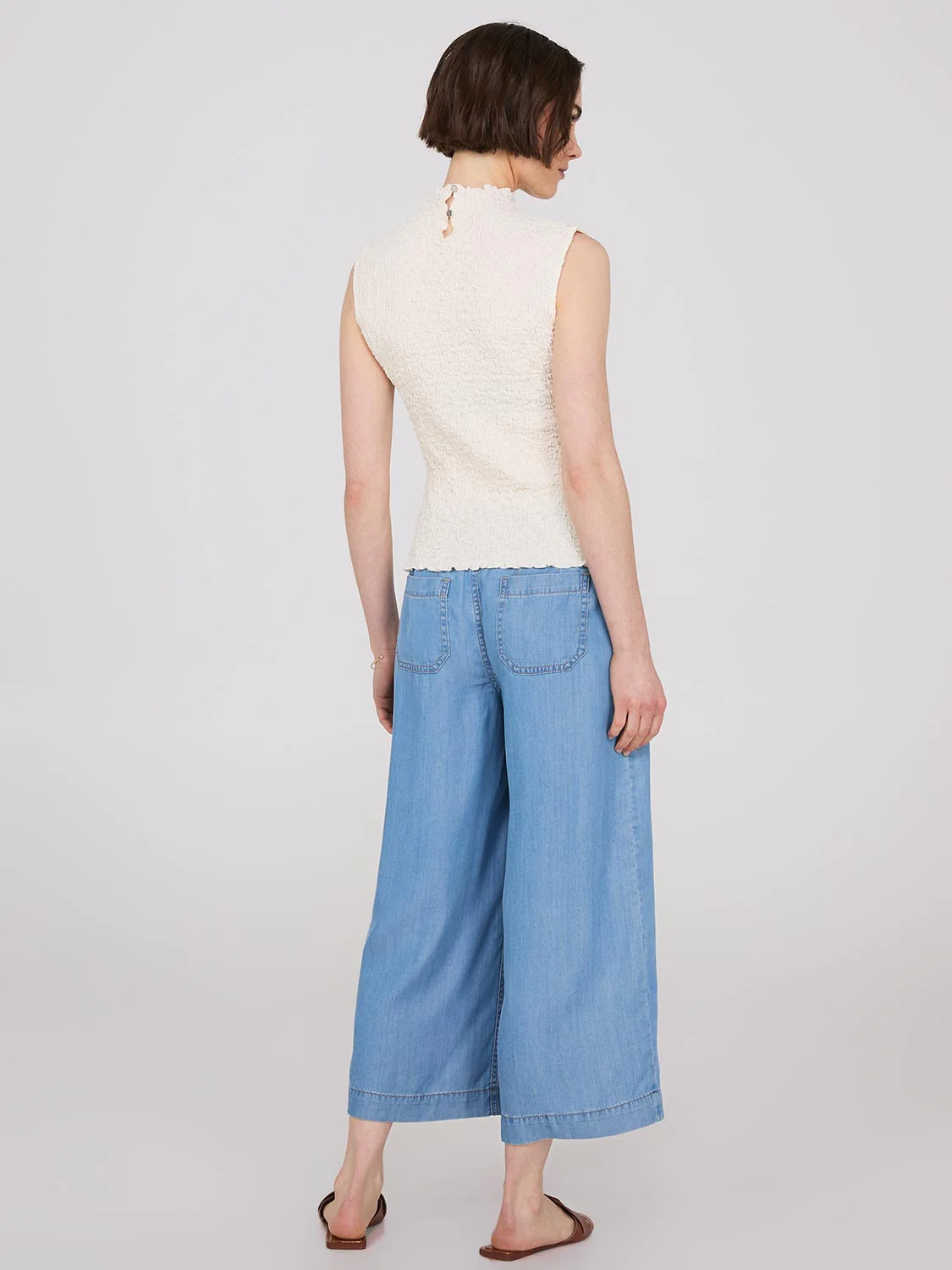 Sleeveless Textured Mock Neck Top