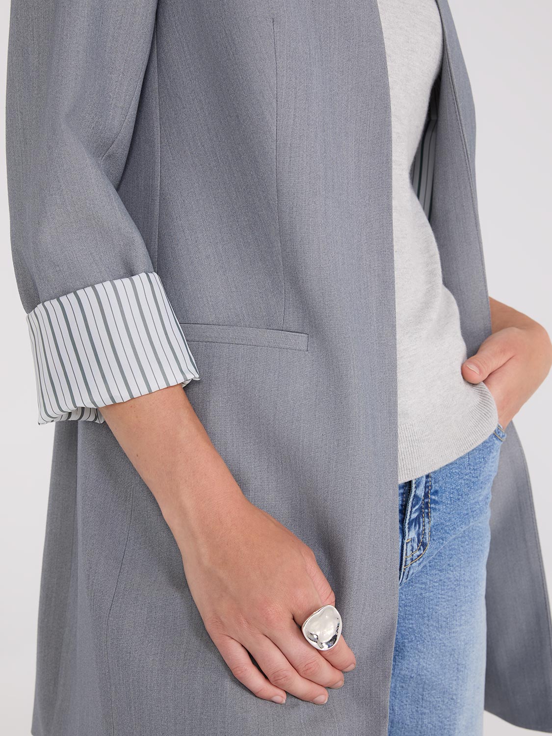 Collarless Open Blazer