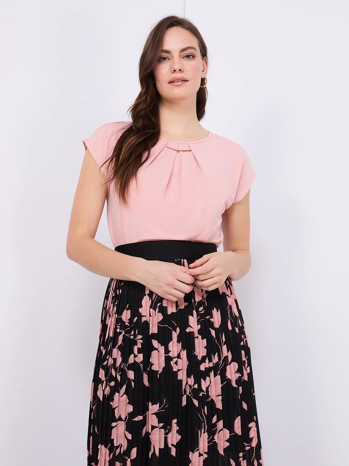 Pleated Short Sleeve Top With Metal Bar Detail