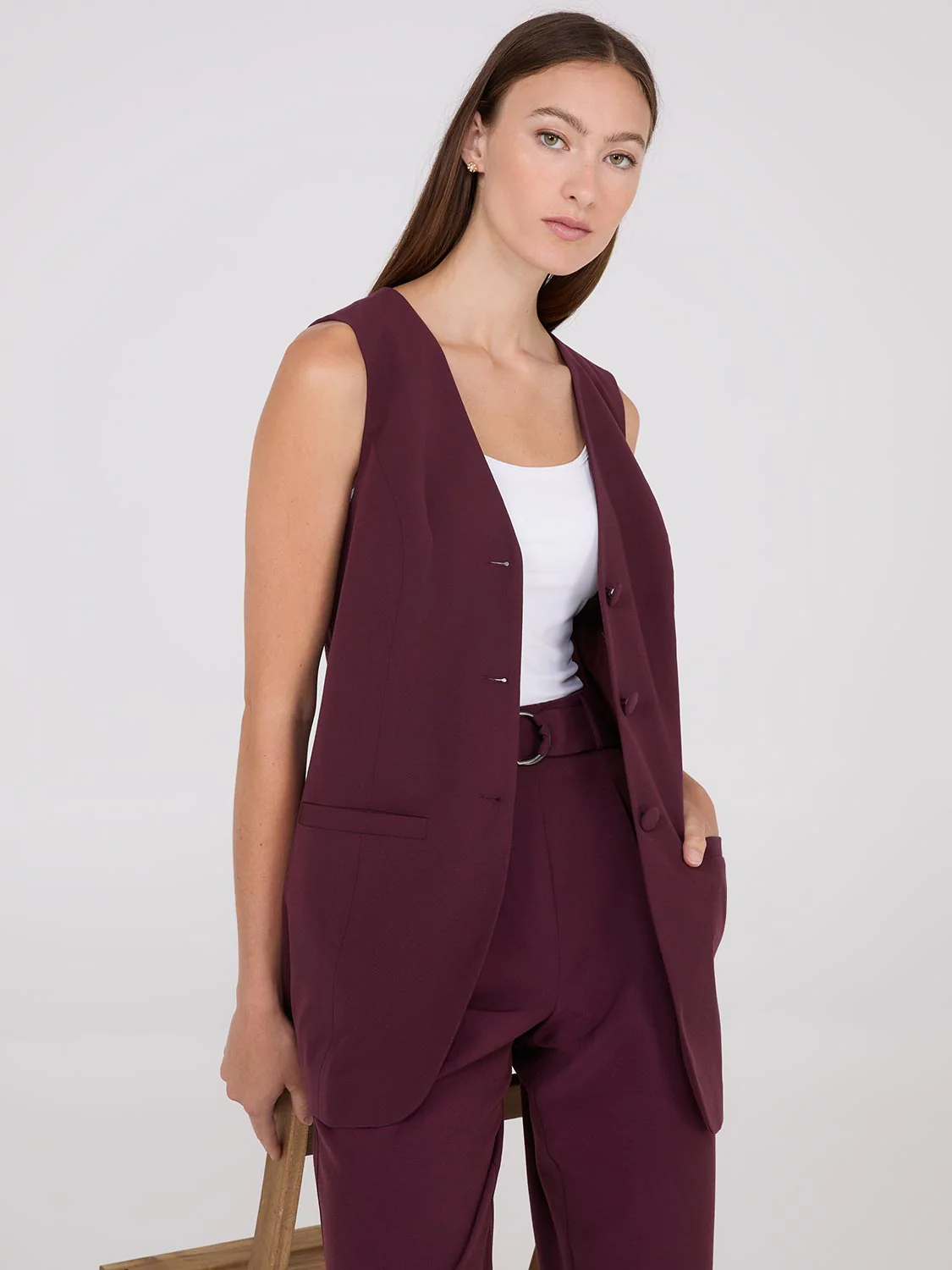 Sleeveless 3-Button Blazer