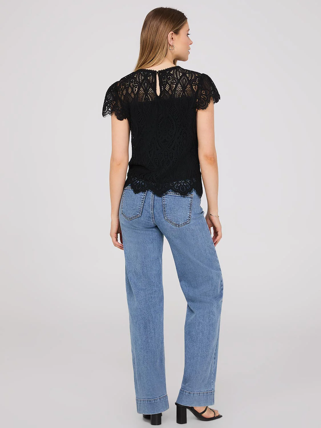 Sweetheart Neckline Top With Scallop Details