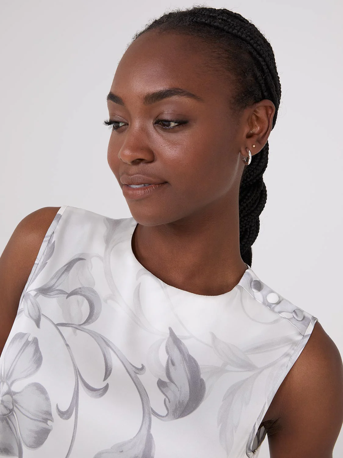 Sleeveless Floral Print Satin Top With Button Details