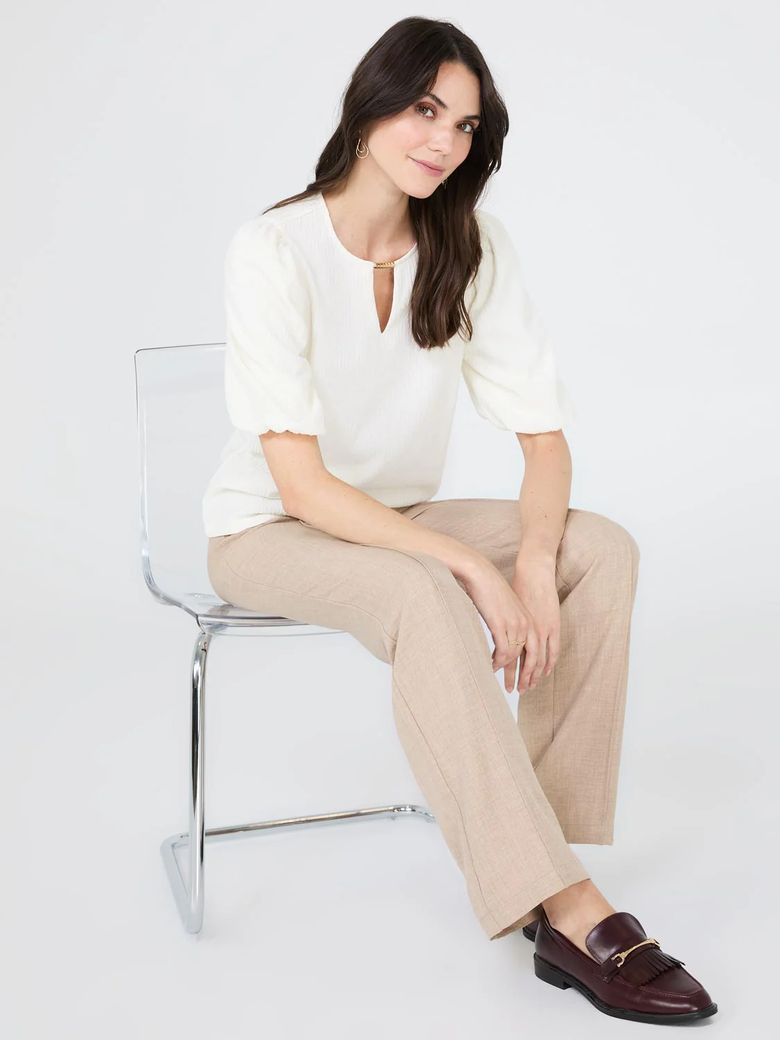 Textured Top With Front Keyhole