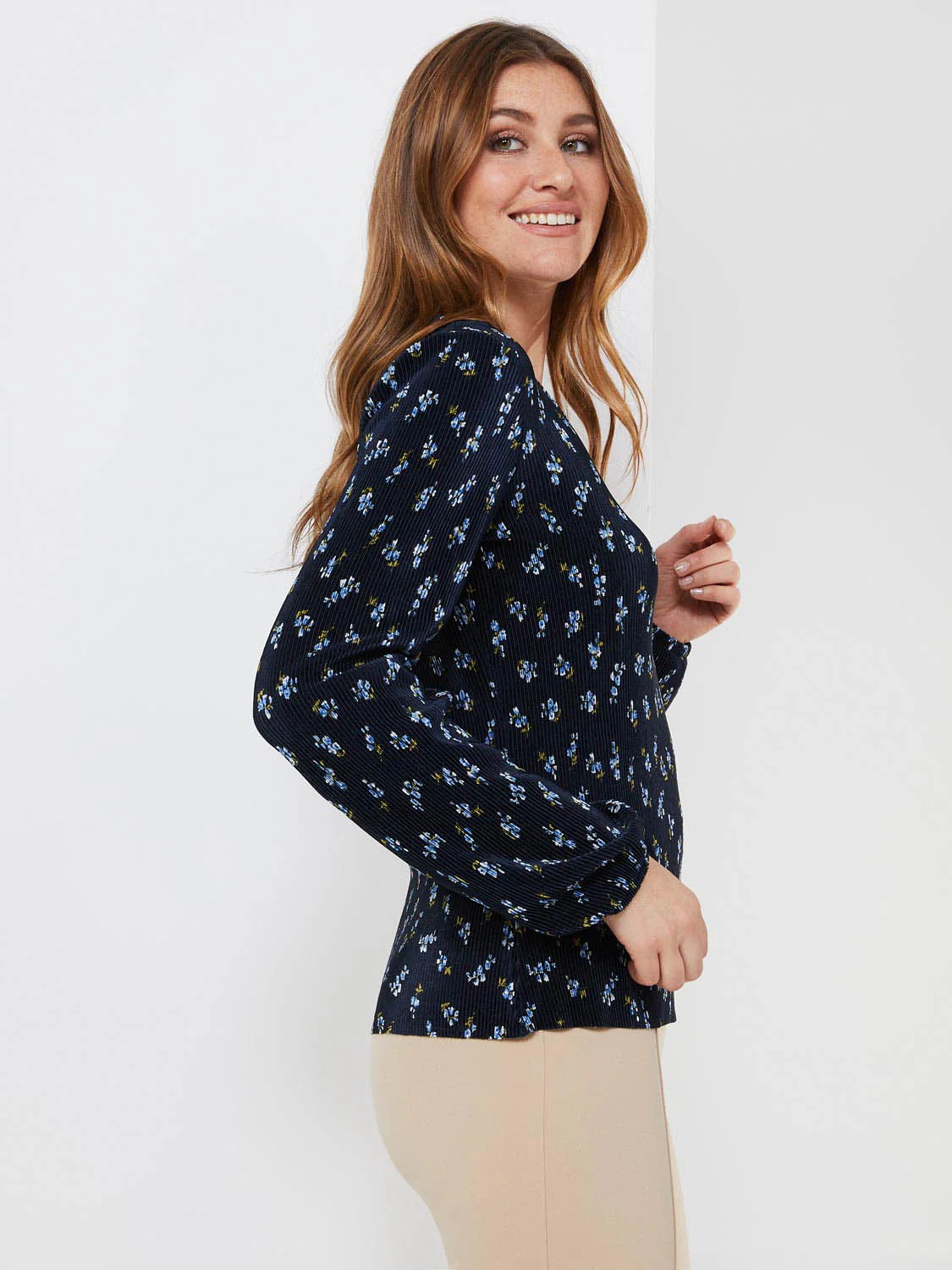 Floral Print Plisse V-Neck Top