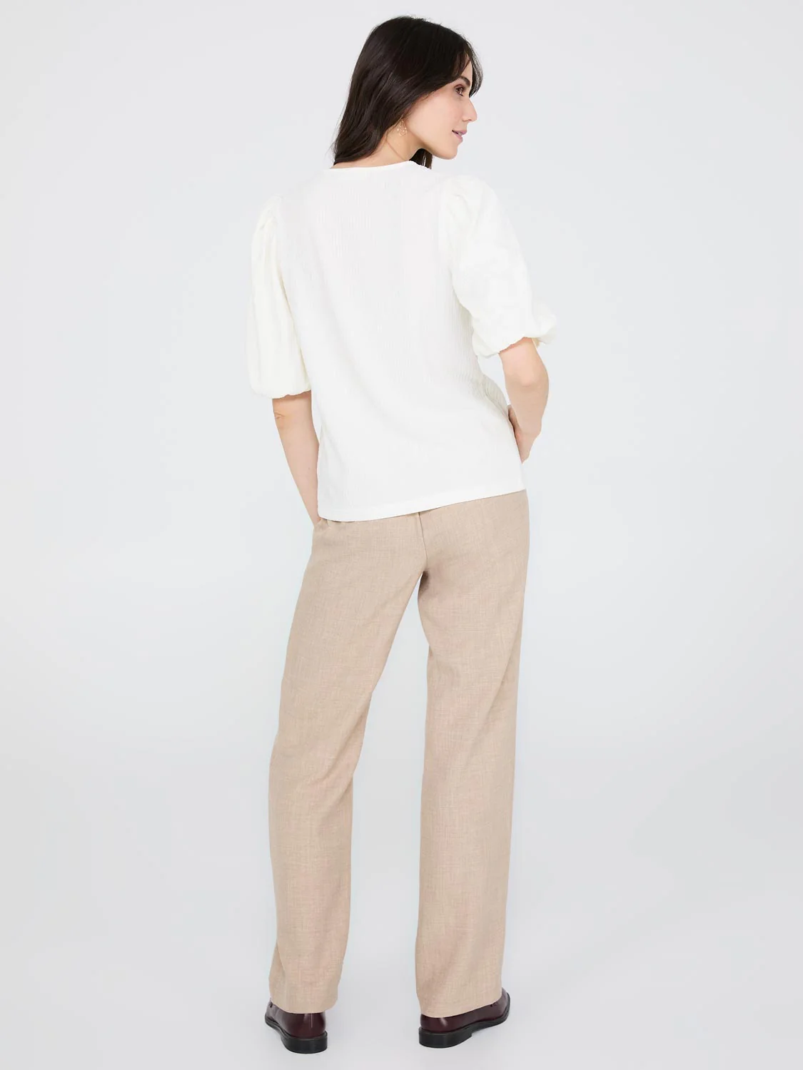 Textured Top With Front Keyhole