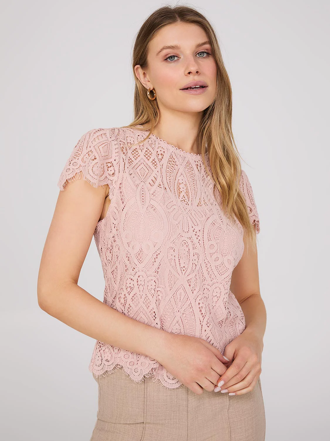 Sweetheart Neckline Top With Scallop Details