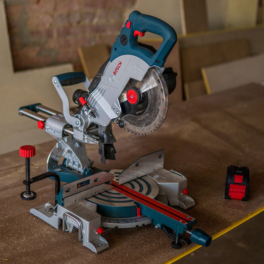 BOSCH 18V BITURBO Brushless 216mm Sliding Compound Mitre Saw Skin 0601B41040 collection | LIDL
