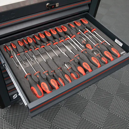 Factory Clearance Mobile Roller Cab With 13 DRAWERS collection | LIDL