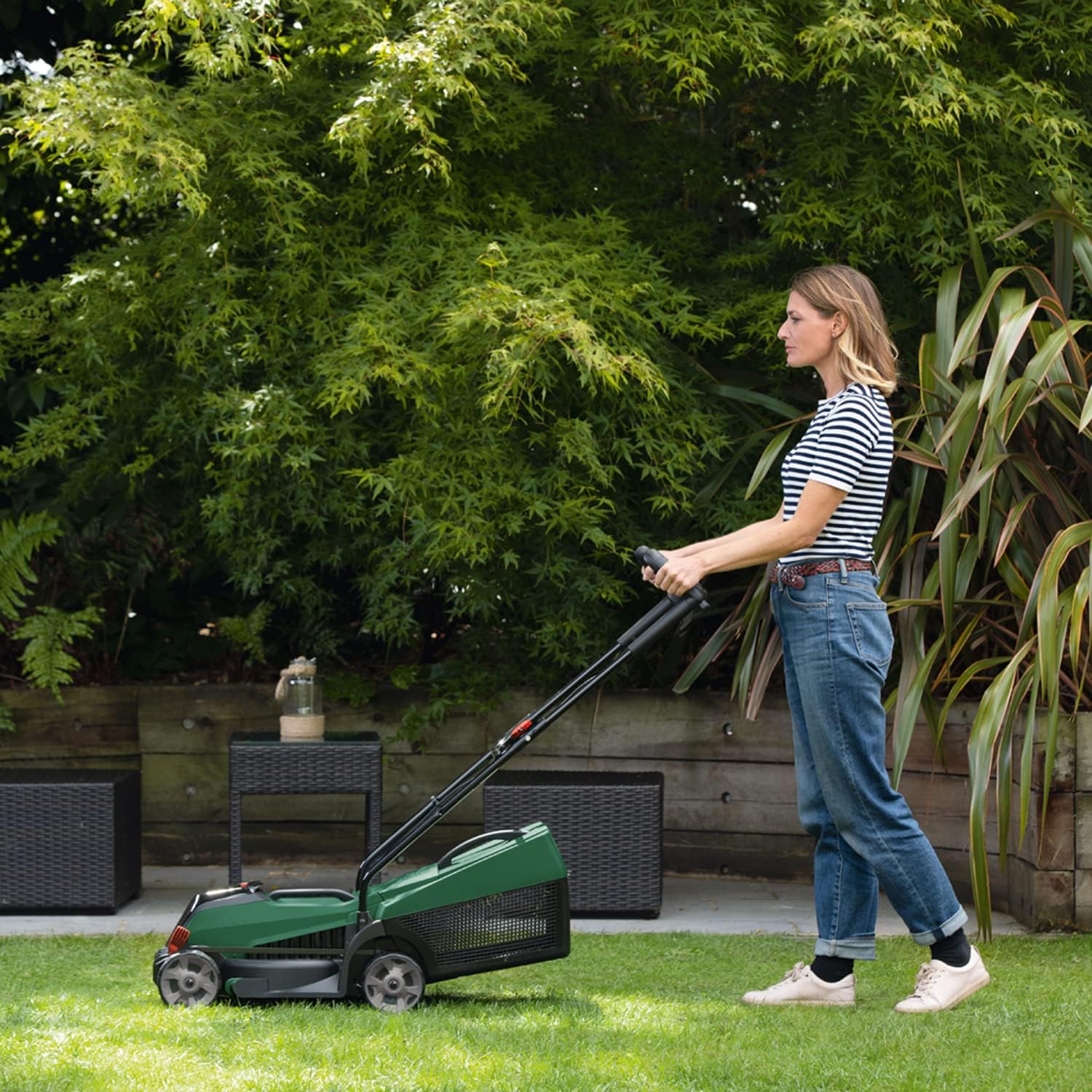 Bosch tondeuse à gazon sans fil CityMower 18V-32-300 collection | LIDL