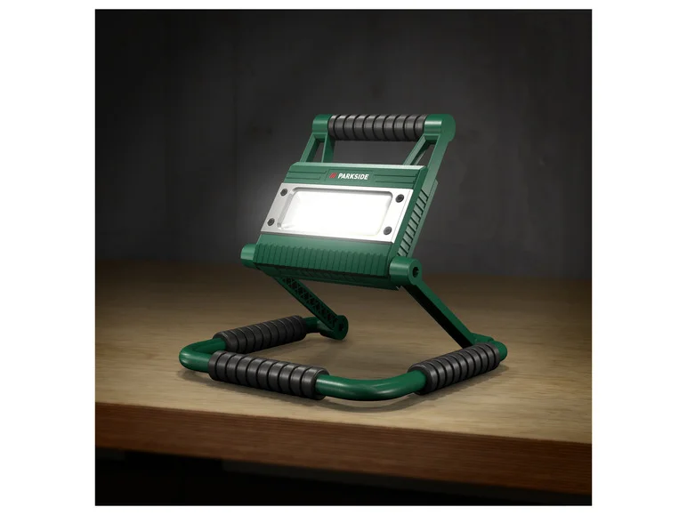 PARKSIDE® Projecteur LED avec batterie externe Powerbank PFLA 4400 B2. 20 W collection | LIDL