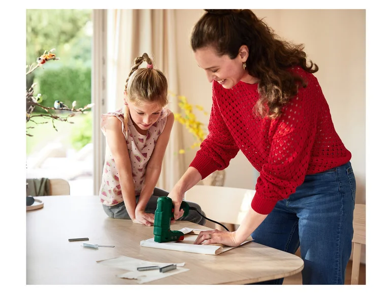 PARKSIDE® Agrafeuse-cloueuse électrique PHET 15 C2. 70 W collection | LIDL