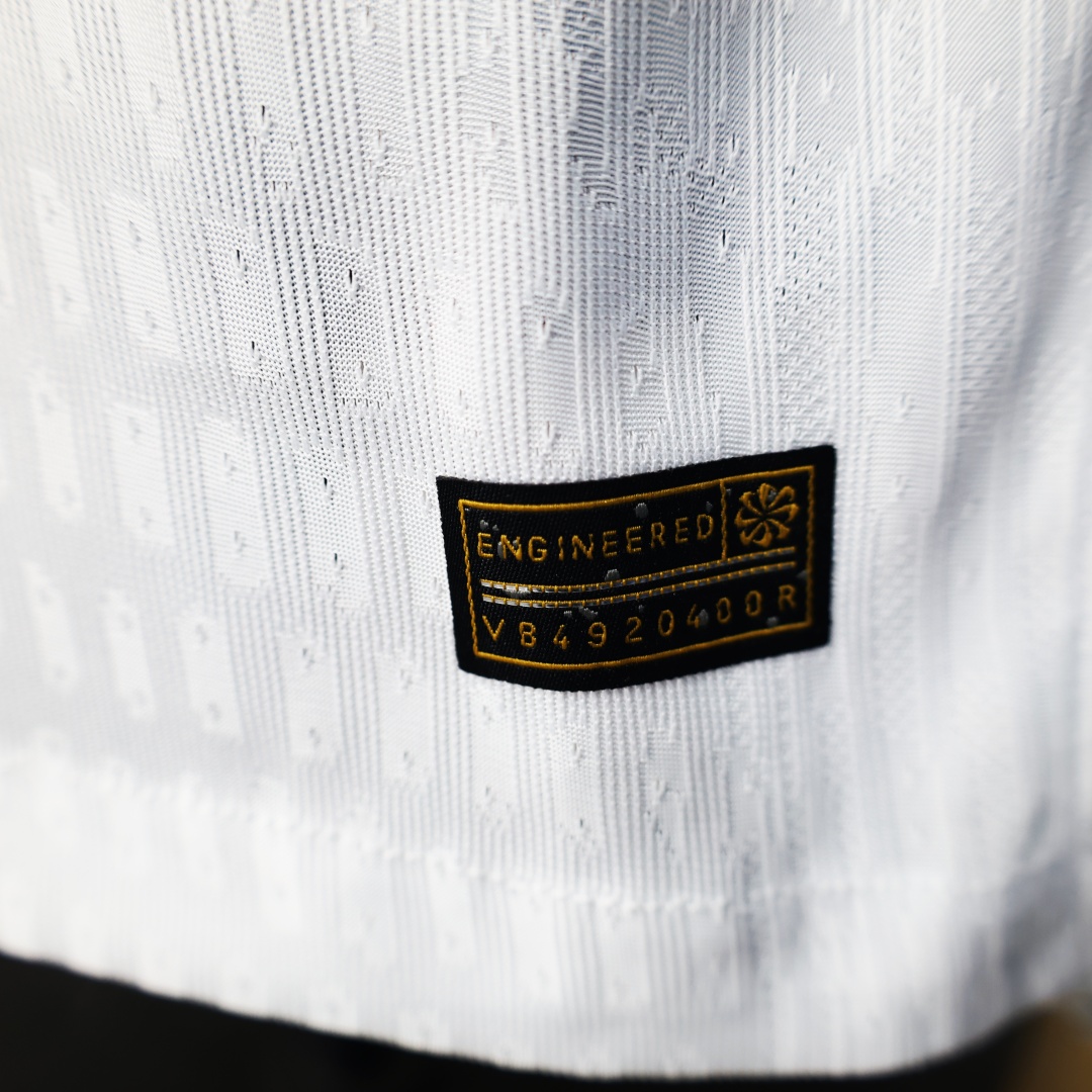 Player Version Tottenham Hotspur Home Jersey 2025/26