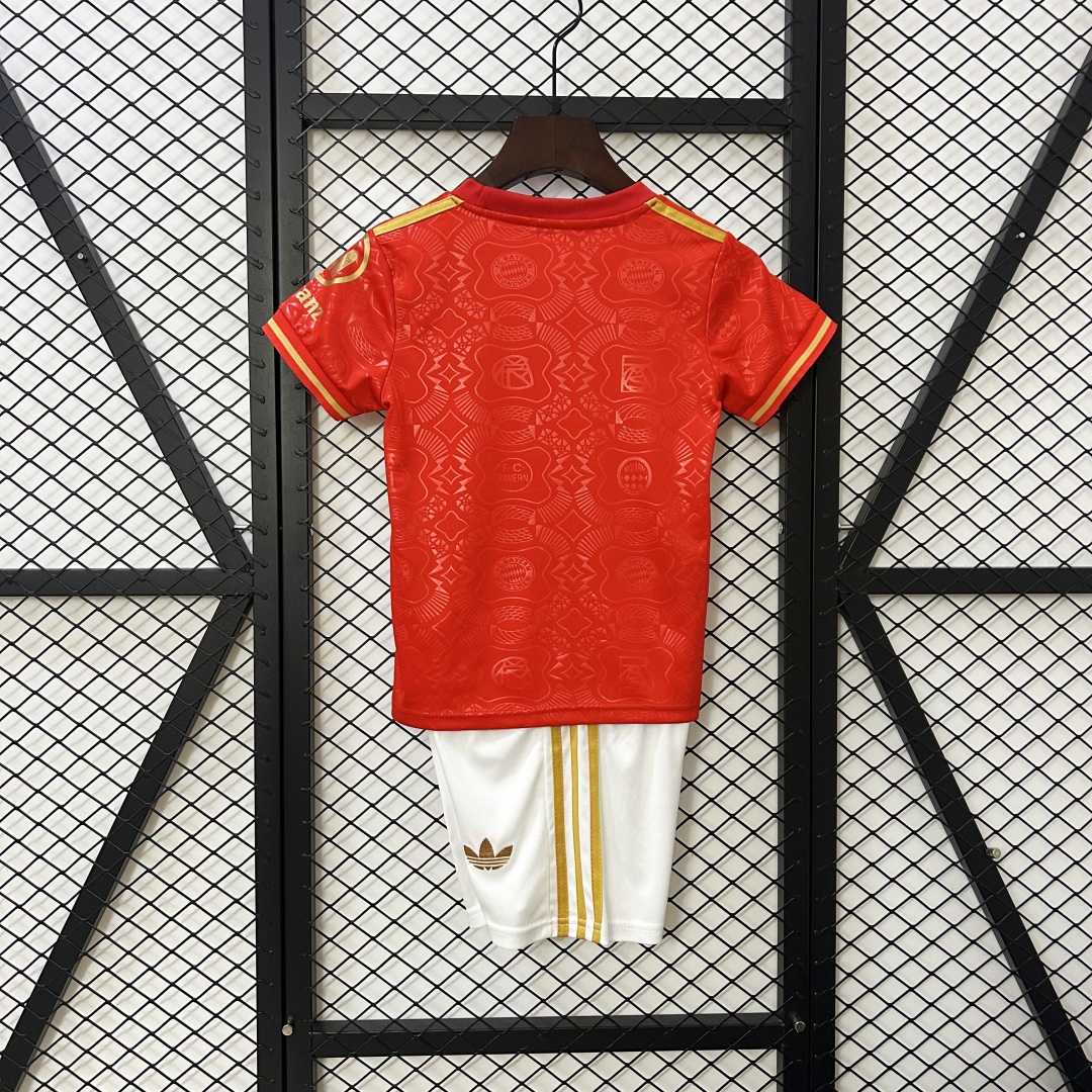 Kid's Bayern Munich 125th Anniversary Kit 2025/26