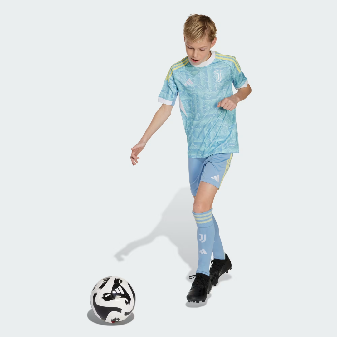 Kid's Juventus Away Kit 2025/26