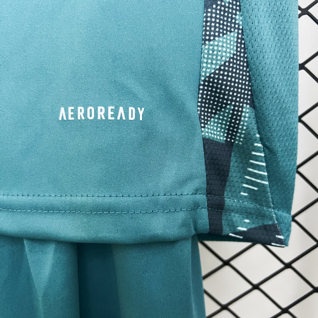 Kid's Cruzeiro EC Dark Blue Traninng Kit 2025