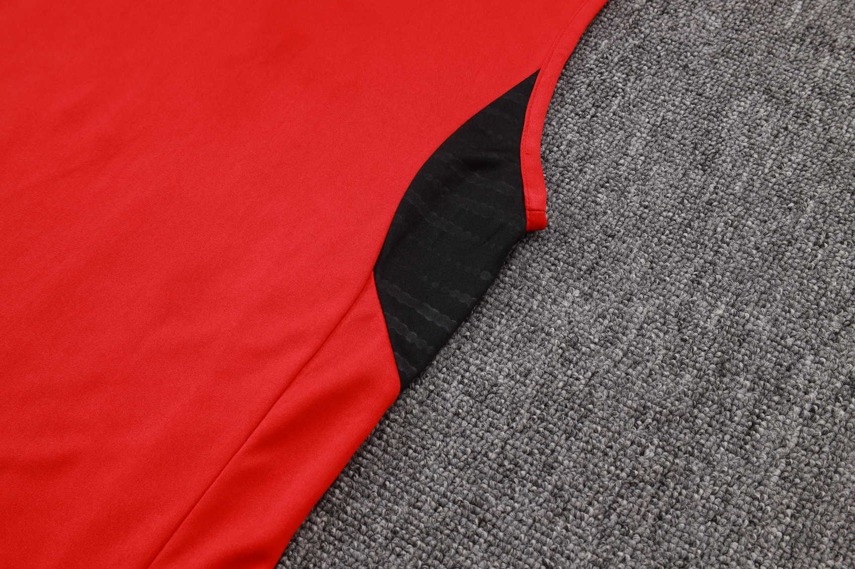 Liverpool Sleeveless Training Kit Red 2025/26