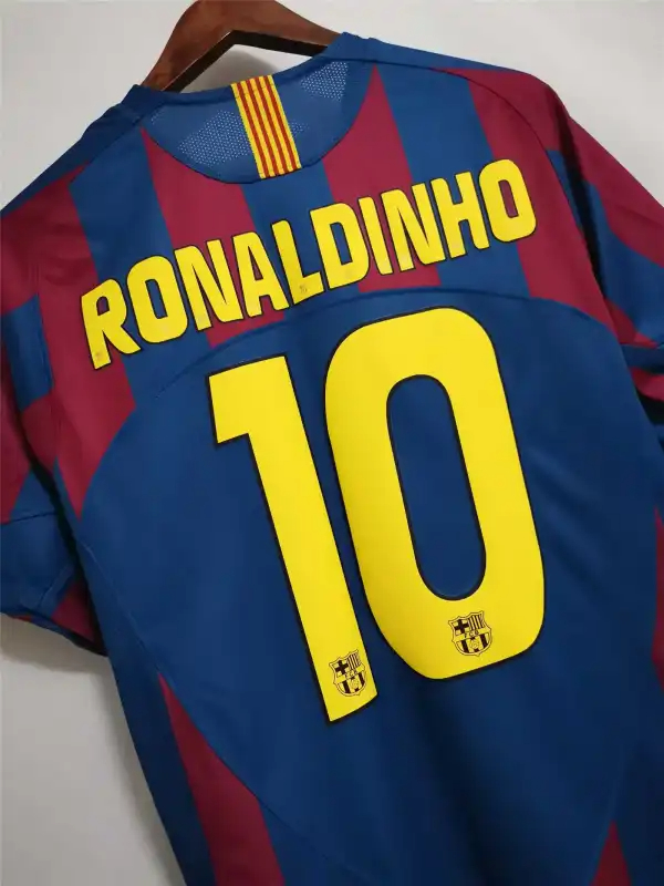 Barcelona Retro Jersey Home Soccer Shirt 2005-06