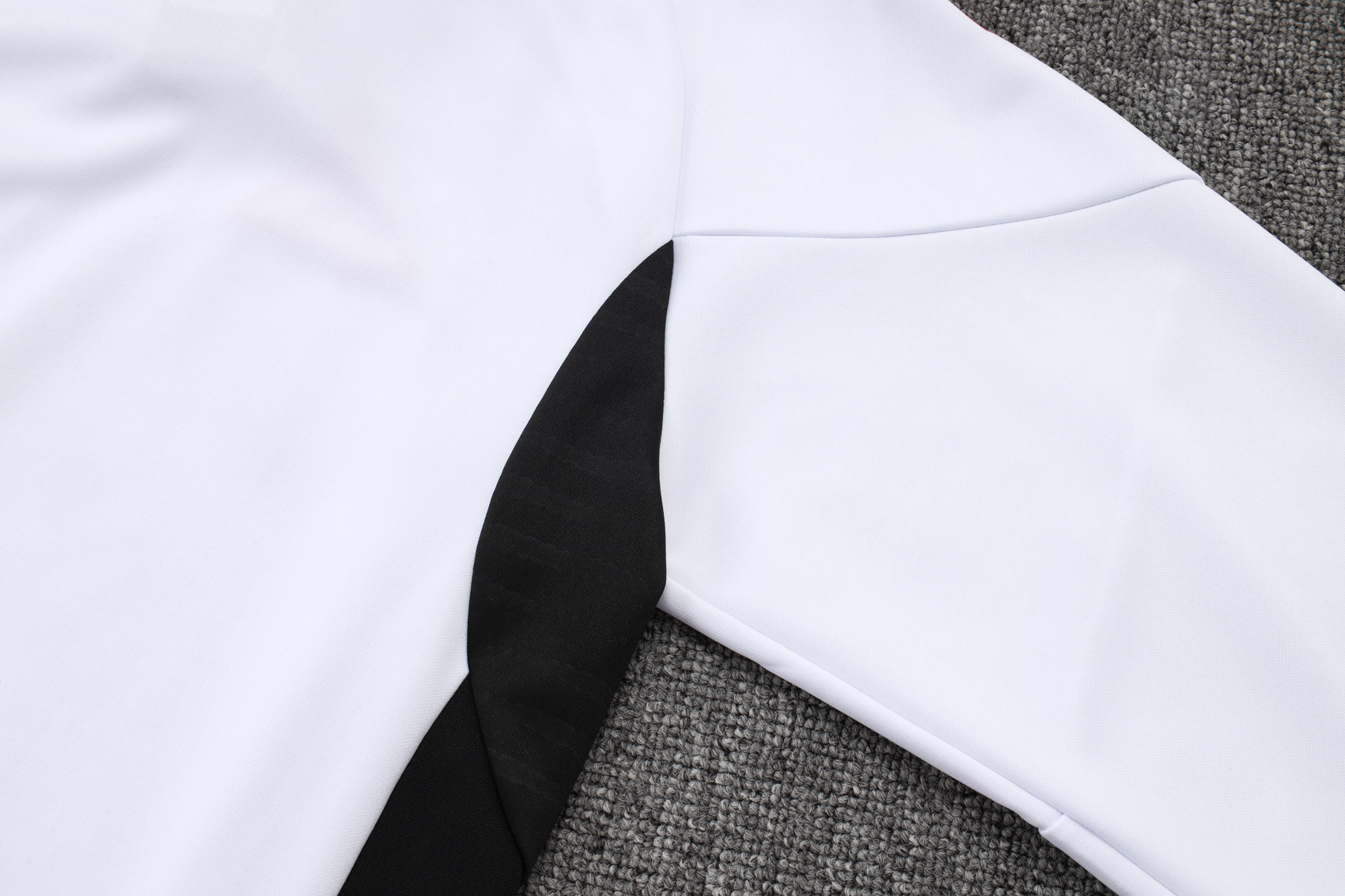 Liverpool Training Kit (Jacket+Pants) White 2025/26