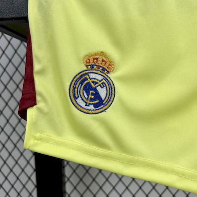 Real Madrid Soccer Jersey Yellow Goalkeeper Kids Kit Jersey+Shorts 2025/26