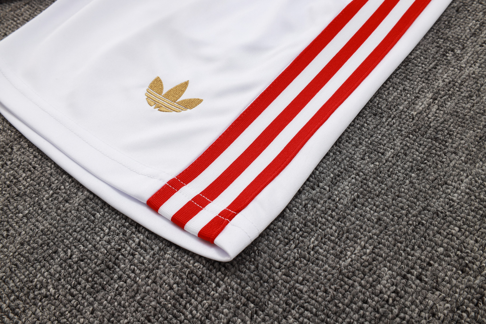 Bayern Munich Sleeveless Training Kit White 2025/26 - 125th Anniversary