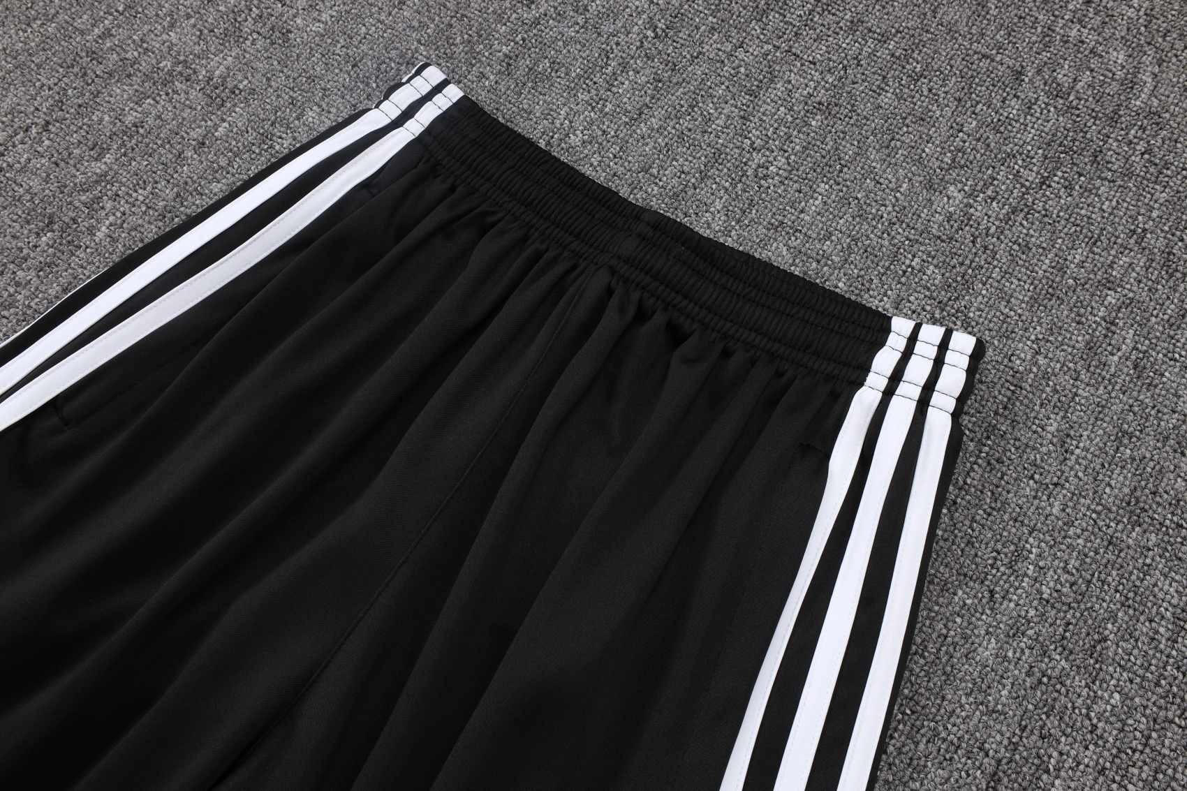 Juventus Sleeveless Training Kit White 2025/26