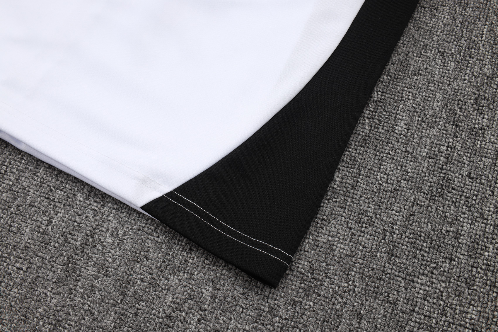 Liverpool Training Kit (Jacket+Pants) White 2025/26