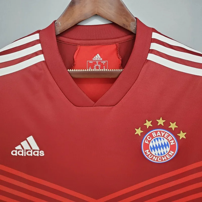 Bayern Munich Retro Jersey Home Soccer Shirt 2021/22