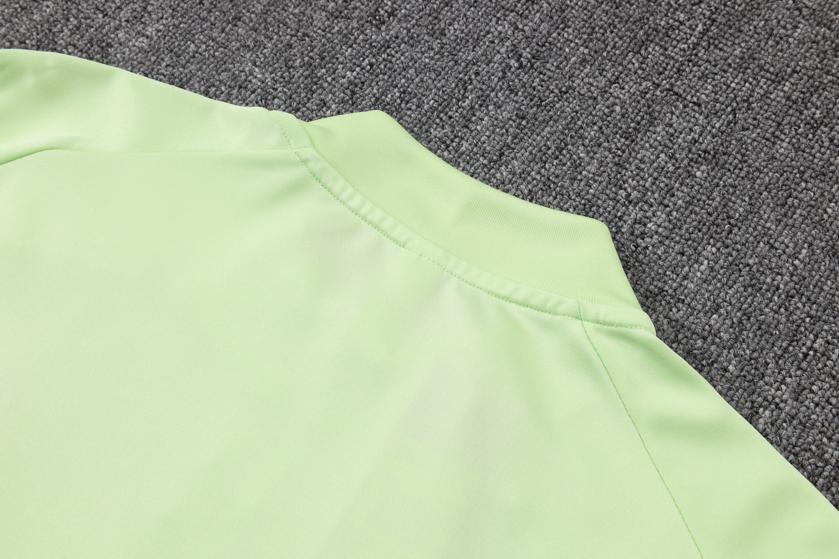 Real Madrid Training Kit (Sweatshirt+Pants) Light Green 2025/26