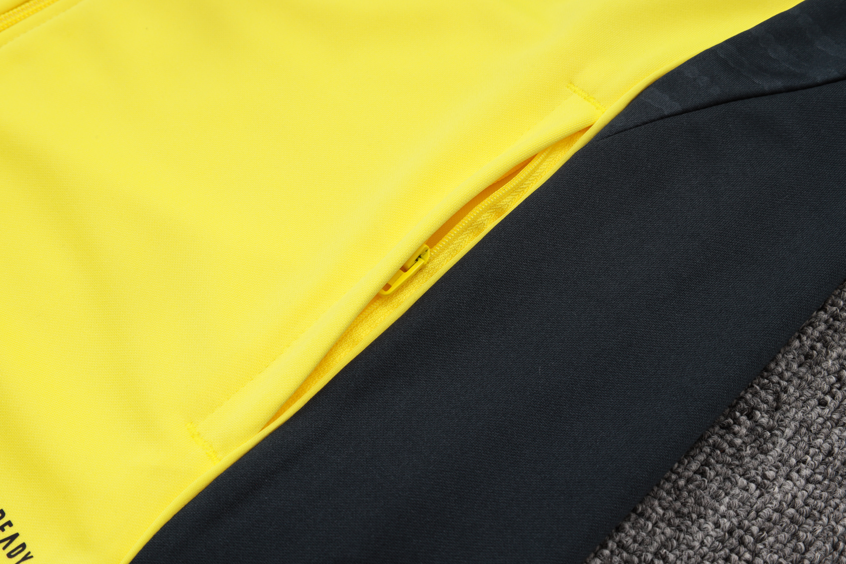 Real Madrid Training Kit (Jacket+Pants) Yellow 2025/26