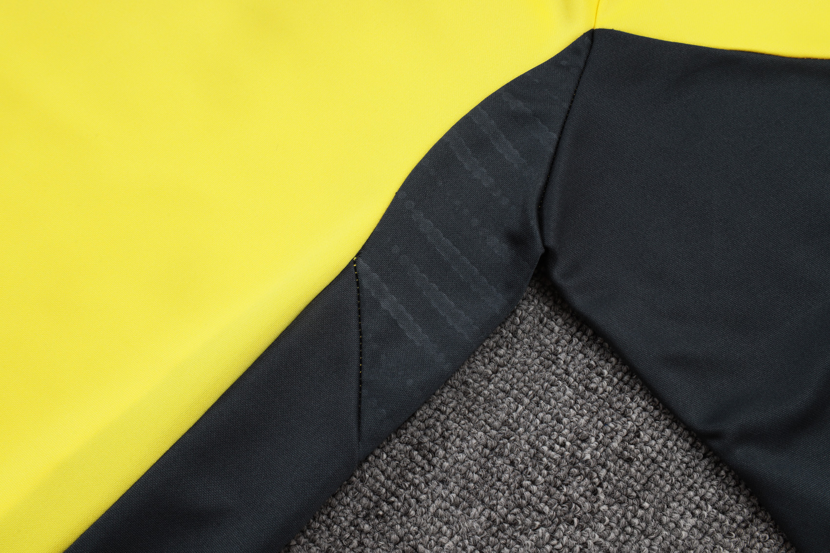 Real Madrid Training Kit (Sweatshirt+Pants) Yellow 2025/26