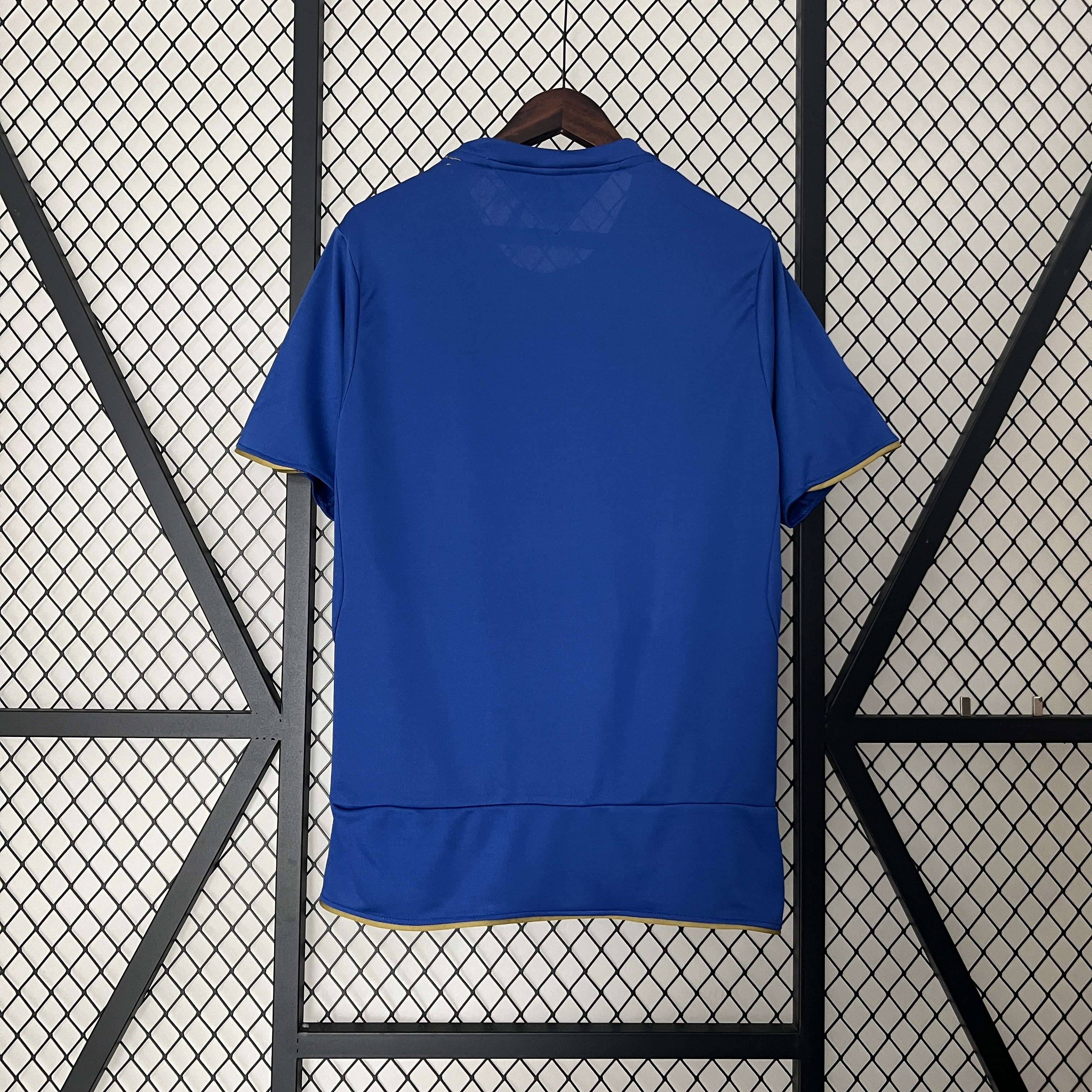 Chelsea Retro Football Jersey Home Shirt 2005-06