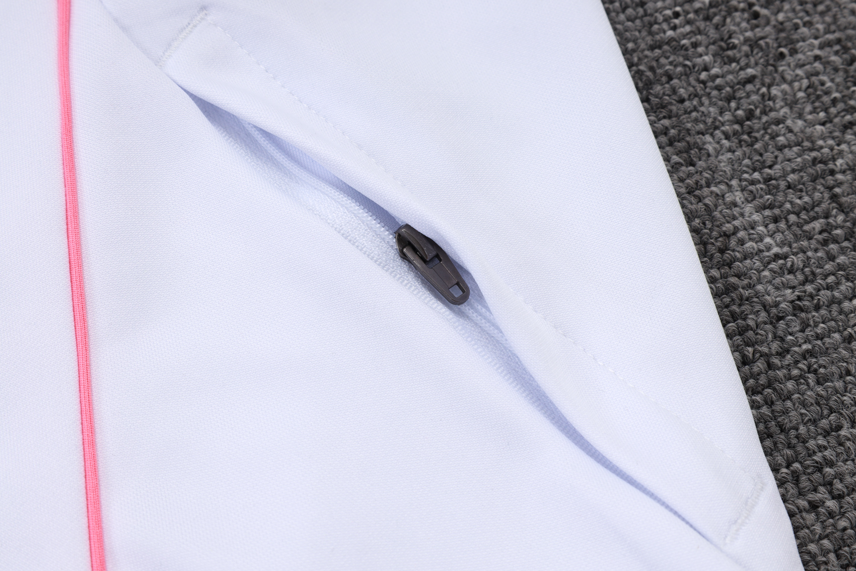 Liverpool Training Kit (Jacket+Pants) White 2025/26