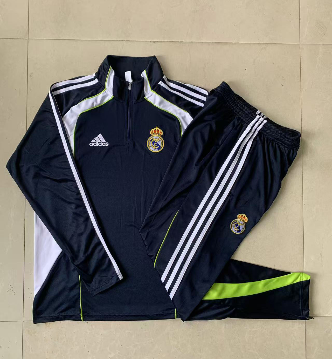 Kids Real Madrid Training Kit (Sweatshirt+Pants) Cyan 2025/26