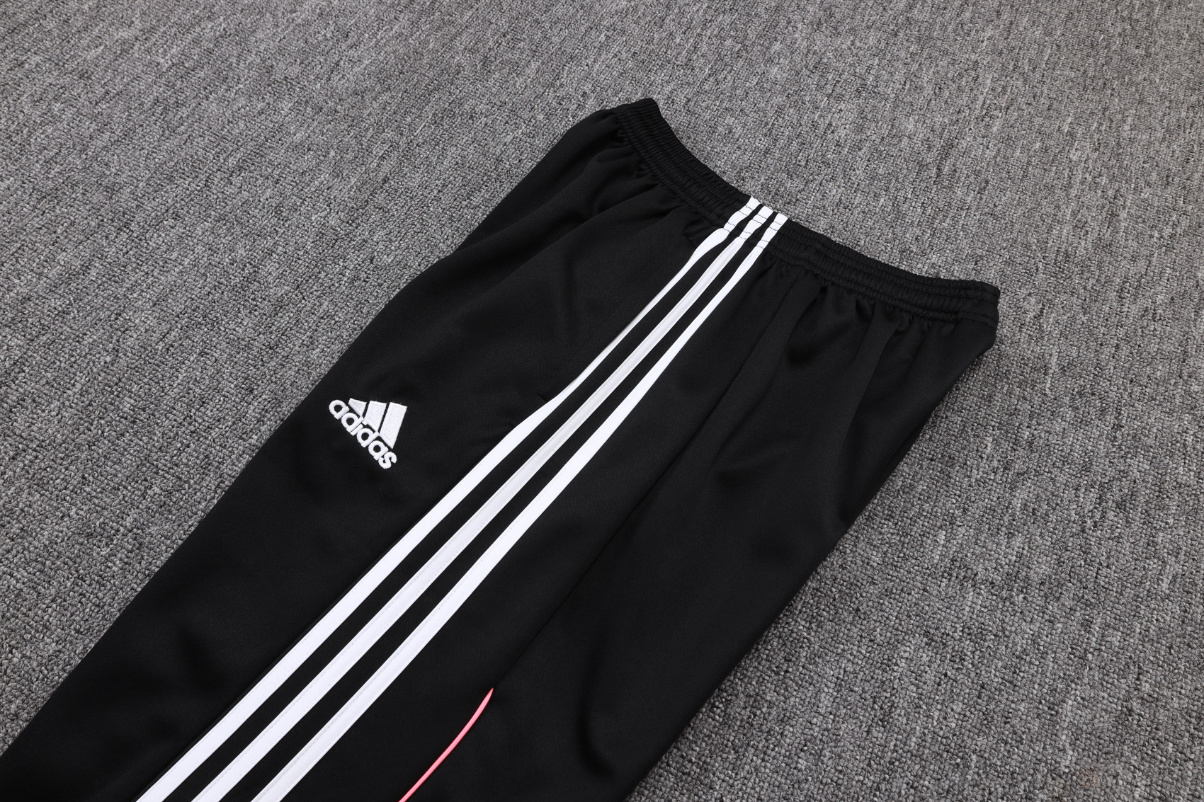 Liverpool Training Kit (Jacket+Pants) White 2025/26