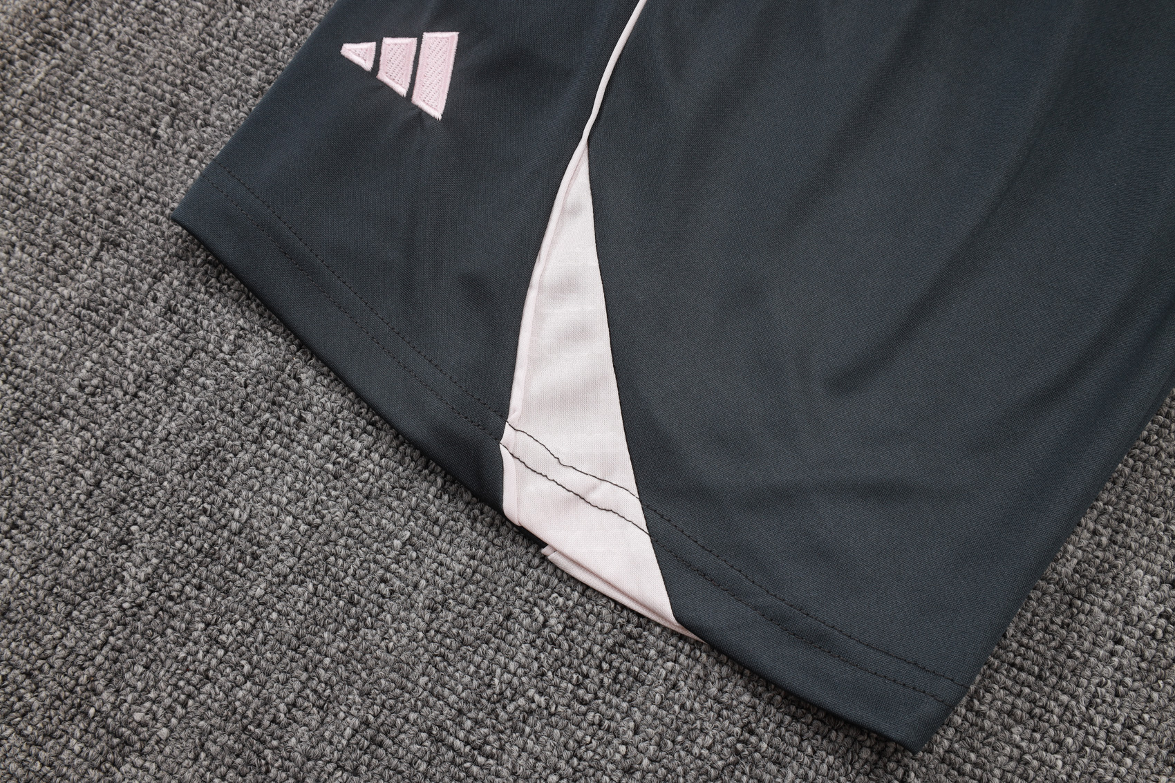 Real Madrid Training Jersey Kit Gray 2025/26