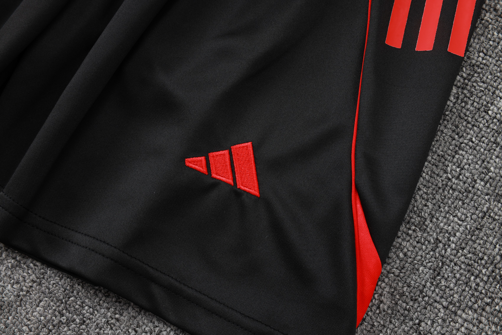 Bayern Munich Training Jersey Kit Black 2025/26