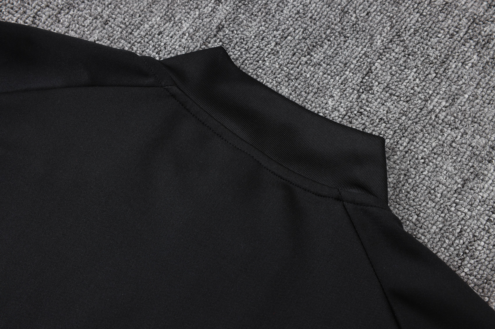 Liverpool Training Kit (Jacket+Pants) Black 2025/26