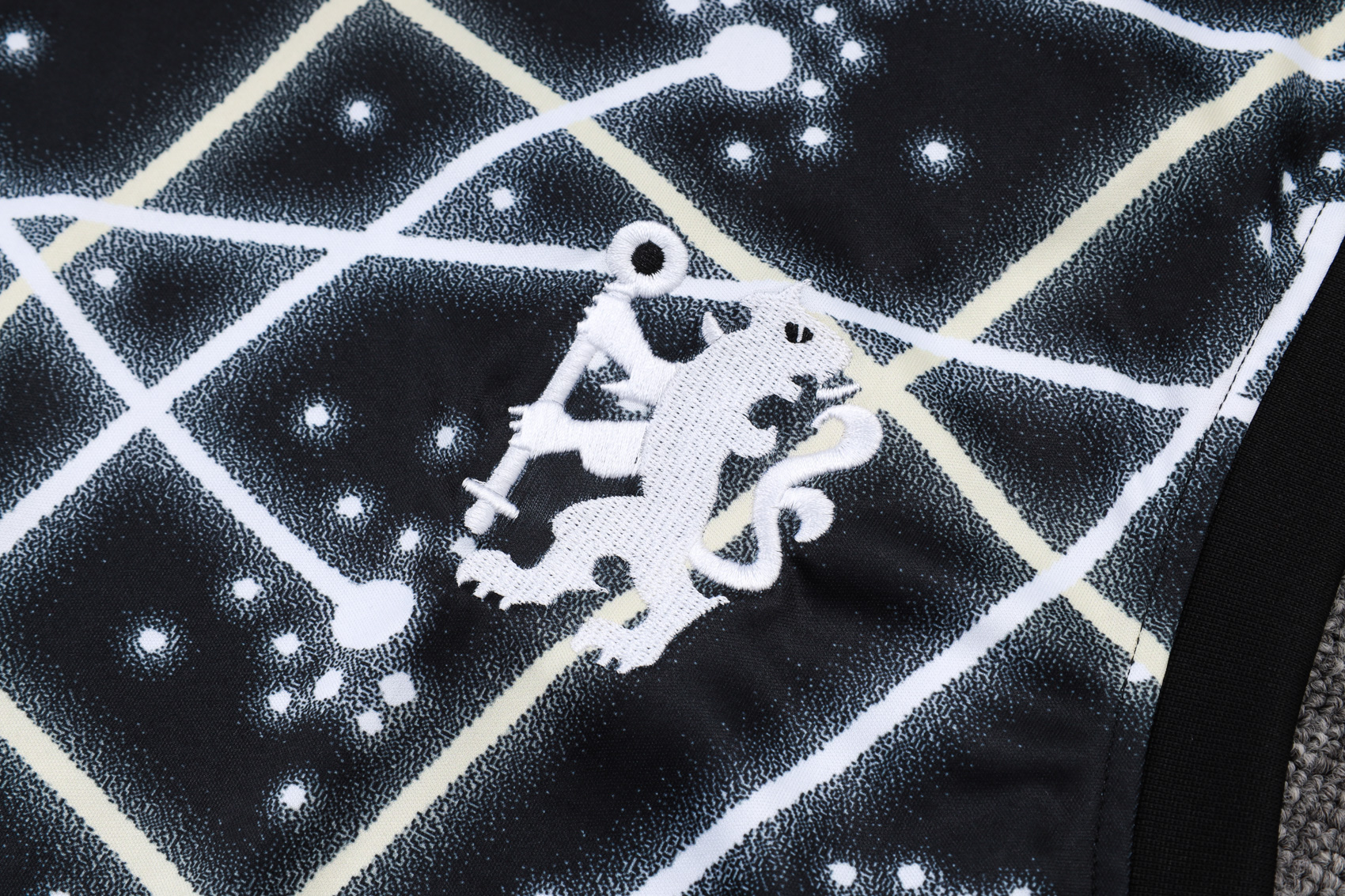 Chelsea Sleeveless Training Kit White&Black 2025/26