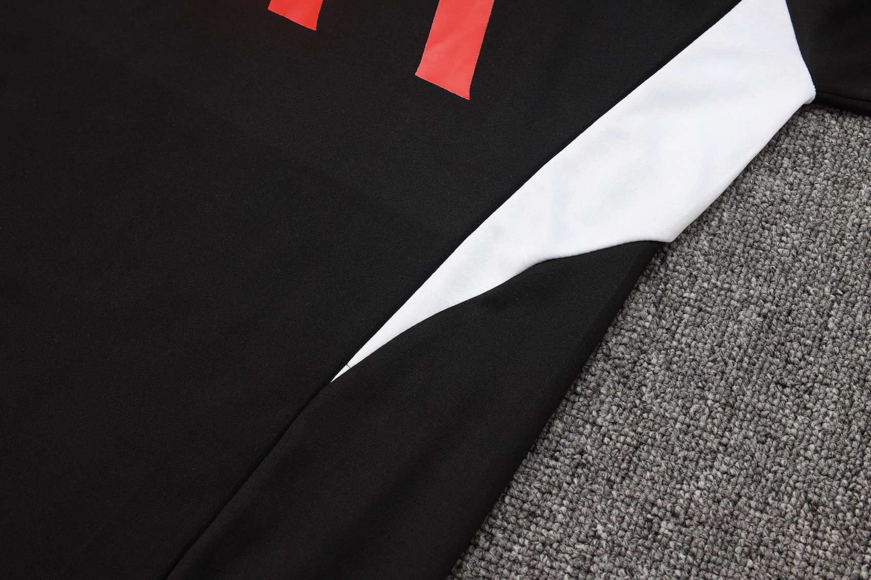 Liverpool Training Kit (Sweatshirt+Pants) Black 2025/26