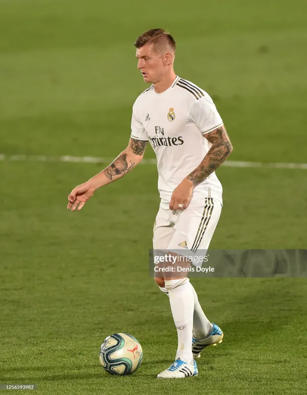 Real Madrid Authentic Retro Jersey Home Long Sleeve Soccer Shirt 2019/20