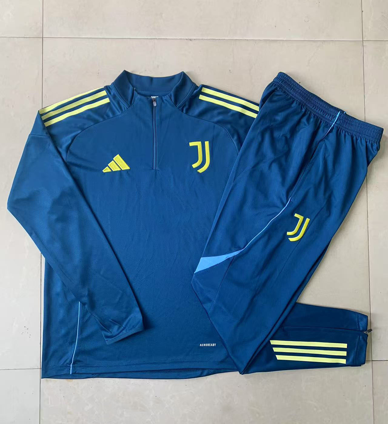 Kids Juventus Training Kit (Sweatshirt+Pants) Indigo Blue 2025/26