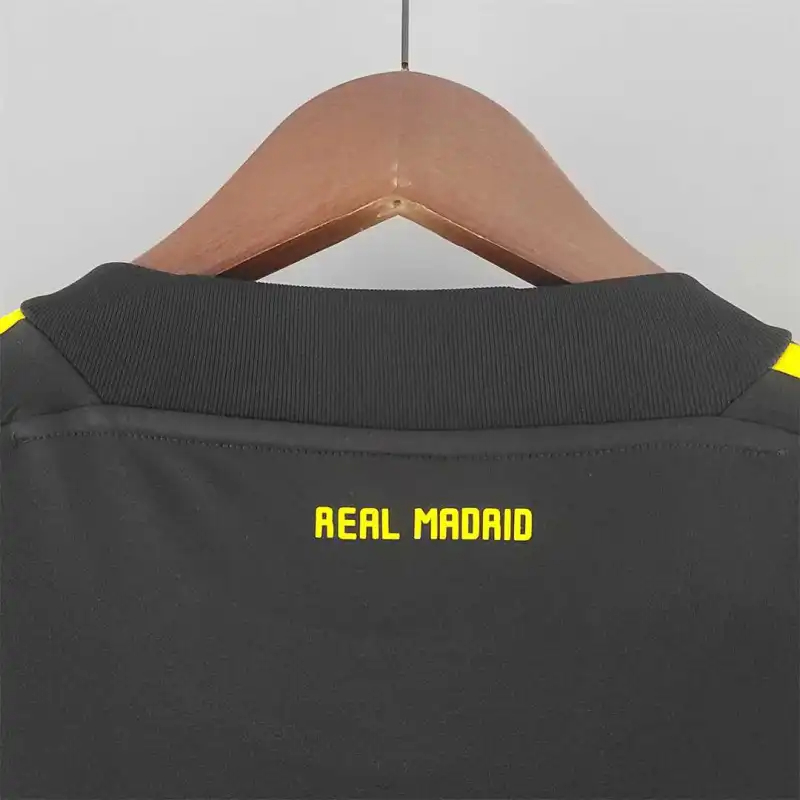 Real Madrid Retro Jersey Away Goalkeeper Black Soccer Custom Shirt 2011/12
