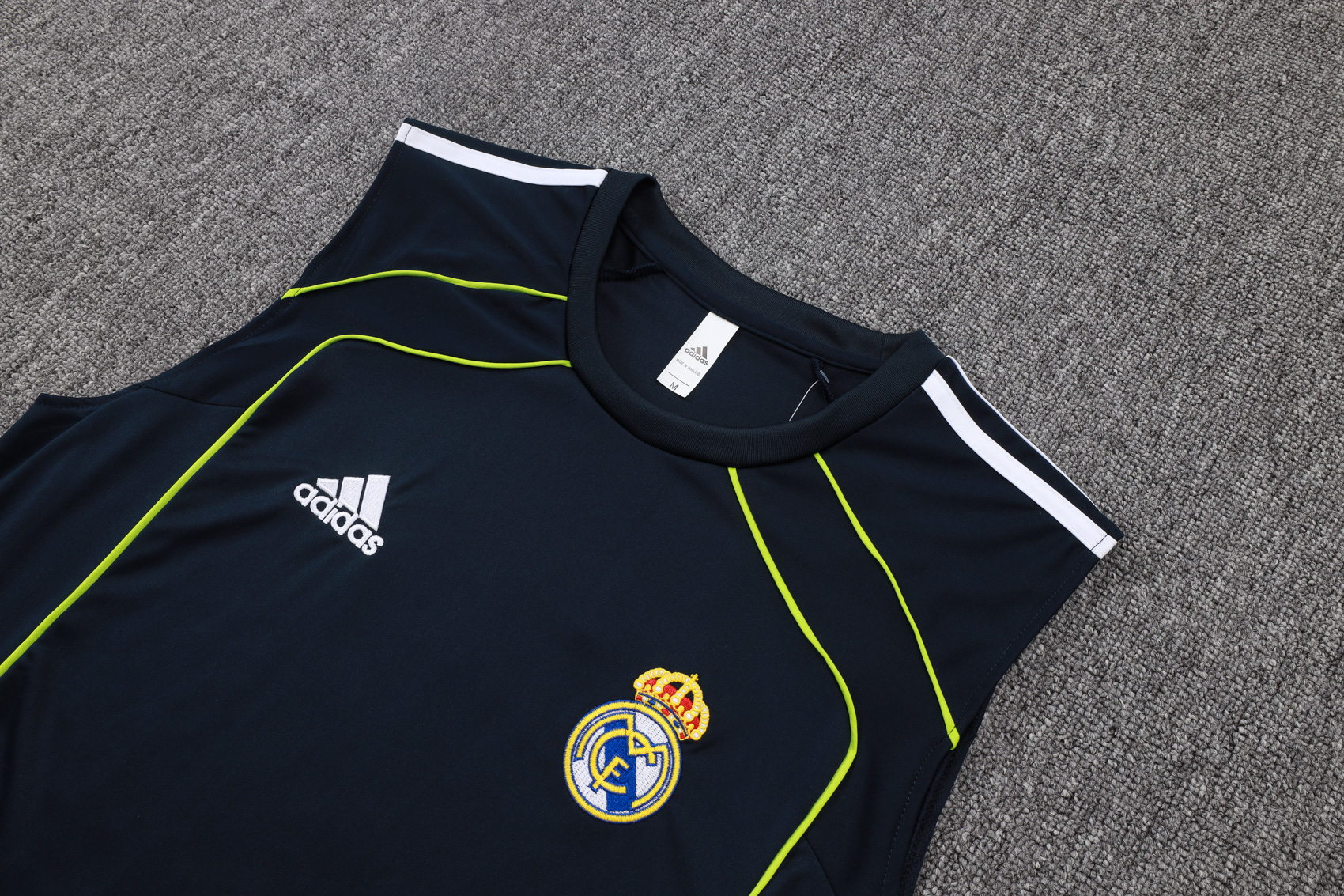 Real Madrid Sleeveless Training Kit 2025/26